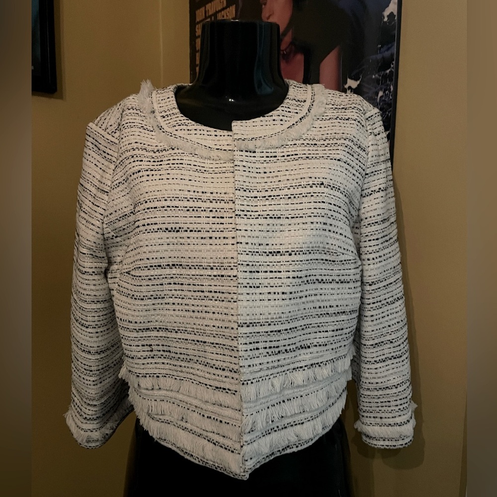 Women’s Karl Lagerfield Cropped Tweed Jacket (Medium)